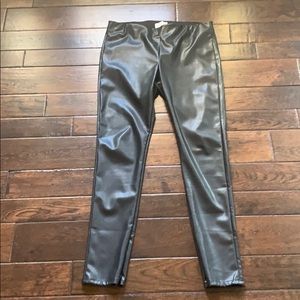 Velvet by Graham and Spencer Leather Pants XL